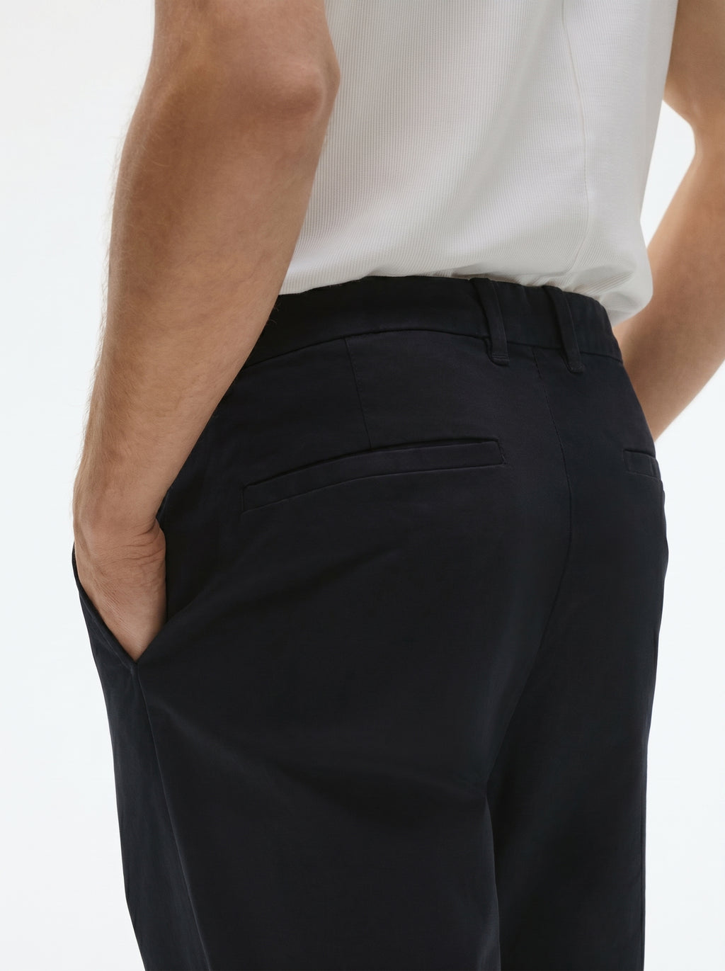 Black Regular Fit Mid Rise Cotton Chinos Pant